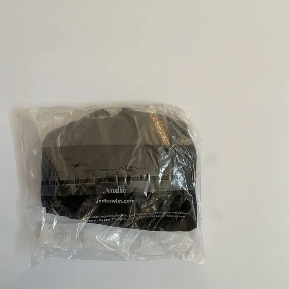 Andie Swim The Rockaway Black Bikini Top Size M NWT - Picture 4 of 5